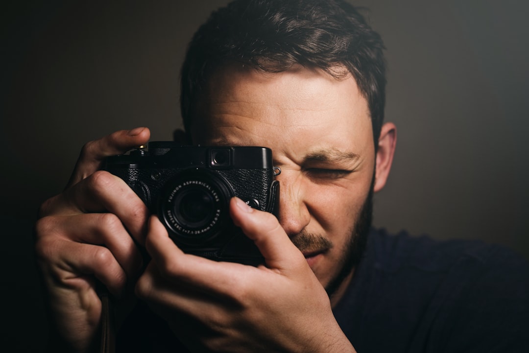 Unleashing Creativity: A Photographer’s Guide to DIY Gear Hacks Unleashing Creativity: A Photographer’s Guide to DIY Gear Hacks