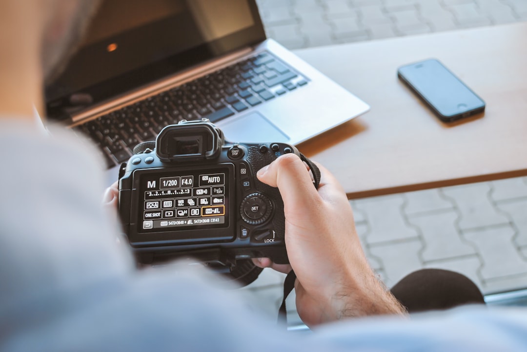 Capturing Moments: A Photographer’s Guide to Essential Gear Capturing Moments: A Photographer’s Guide to Essential Gear